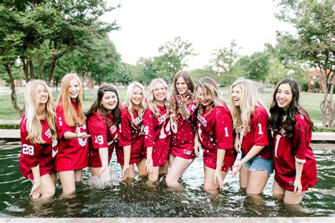 Fall Senior Photo Inspiration | OU Senior Photographer