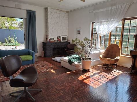 Braamfontein Werf Holiday Rentals & Homes - Braamfontein Werf ...