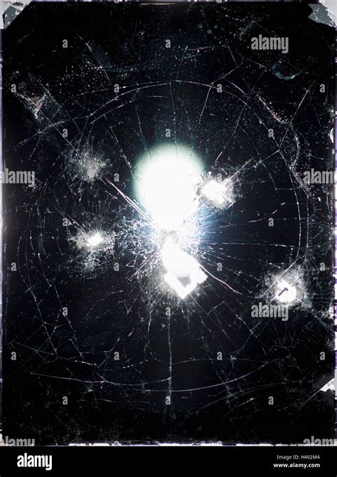 Broken Computer Monitor Floor 的图像结果