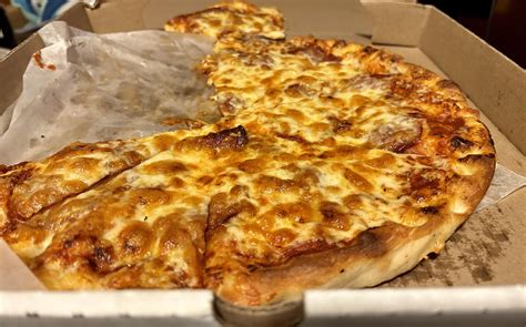 Cheap Eats: Presto Pizza edition : r/Winnipeg