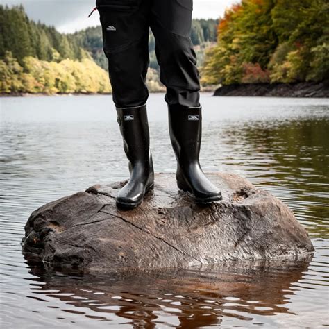Best Wellington Boots: How to Wear Wellies with Style & Comfort