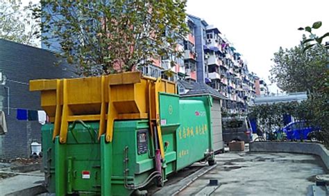 南京一小区建两垃圾站 新垃圾中转站没公示就建(组图)-搜狐滚动
