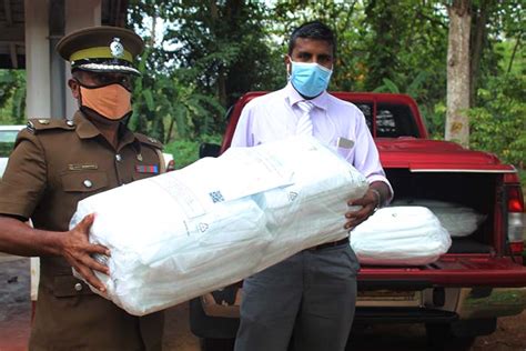 மகர சிறைச்சாலை சிலாபம் ஆதார வைத்தியசாலைக்கு பாதுகாப்பு உடைகள் ...