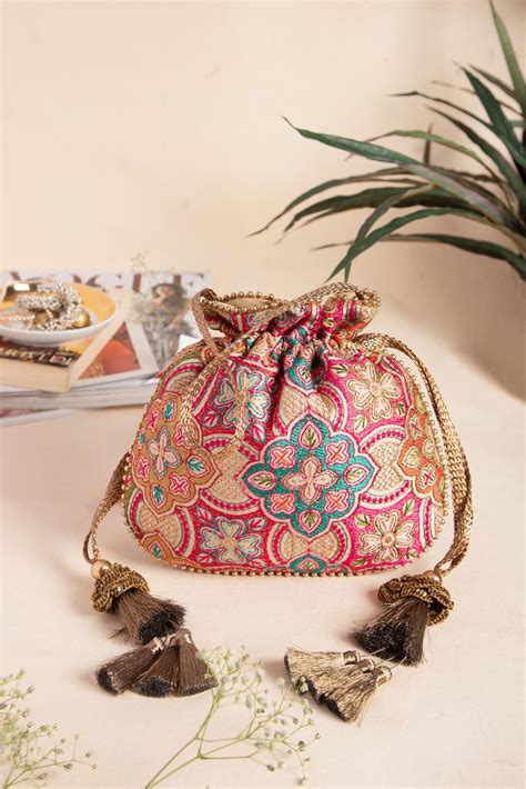 Buy AMYRA Amna Potli Bag - Cream online - The AMYRA Store