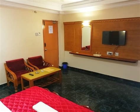 HOTEL SEAGATE (Velankanni, Tamil Nadu) - Hotel Reviews, Photos, Rate ...