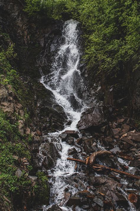 Unnamed waterfall near the east border of Yellowstone [oc] [4000x6000] : r/EarthPorn