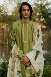 Buy Green Chanderi Silk Embroidery Kurta Set With Dushala For Men by ...