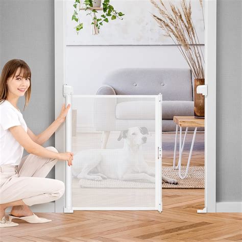 Adjustable Baby Gates for Doorways Roll Up Manually Outdoor Baby Gates ...