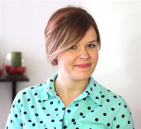 Easy Chignon Tutorial 的图像结果