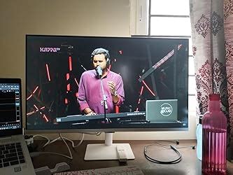 Samsung 32-Inch(80cm) M5 FHD Smart Monitor, Mouse & Keyboard Control ...