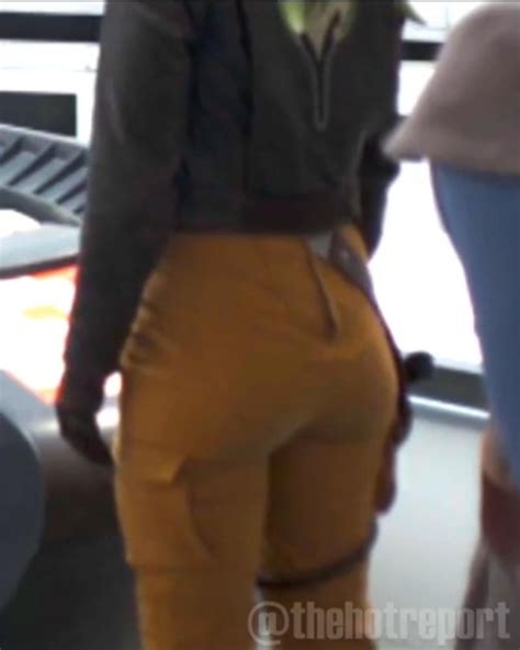 Glad to see Mary Elizabeth Winstead and her perfectly thick ass getting ...