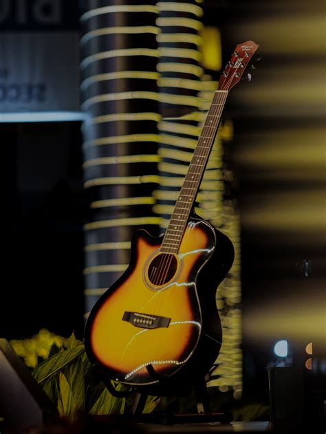 Twelfthnote Semi Acoustic Guitar