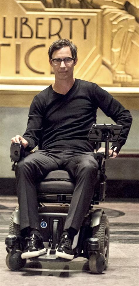 The Flash 1x02 Fastest Man Alive - Tom Cavanagh as Harrison Wells ...