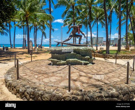 Duke Kahanamoku Statue on Waikiki Beach on August 8, 2016 in Honolulu ...