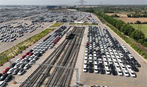 Maruti Suzuki dispatches 5.18 lakh vehicles through Indian railways in ...