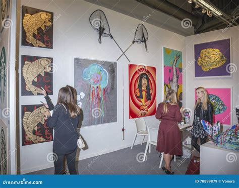 Art New York and CONTEXT New York Editorial Stock Image - Image of ...