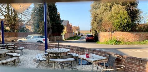 THE HERO (Burnham Market) - Inn Reviews, Photos, Rate Comparison ...