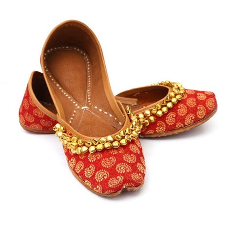 Bridal Footwear Styles to Match Your Lehenga – Pallavi Poddar