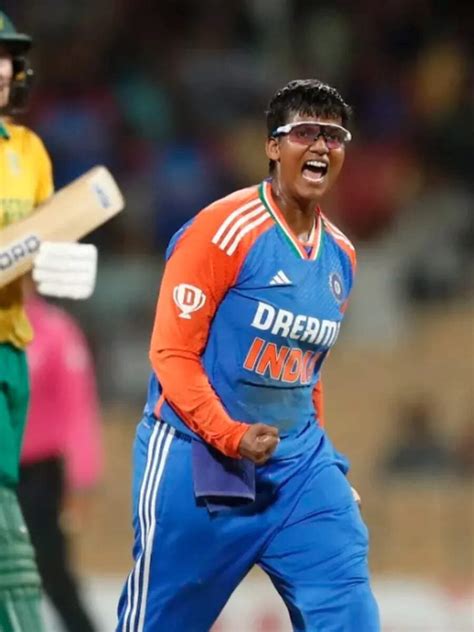 ICC Women's T20I Bowling Rankings ft. Deepti Sharma | Times Now