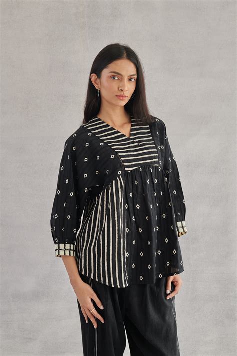Luna Black Printed Top – Roho