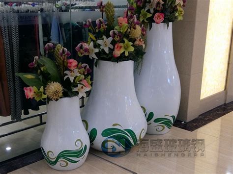 玻璃钢花盆组合商场酒店展厅圆形大花瓶 - 深圳市巧工坊工艺饰品有限公司