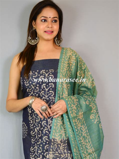 Handloom Khadi Cotton Hand-Dyed Batik Pattern Salwar Kameez Dupatta Se