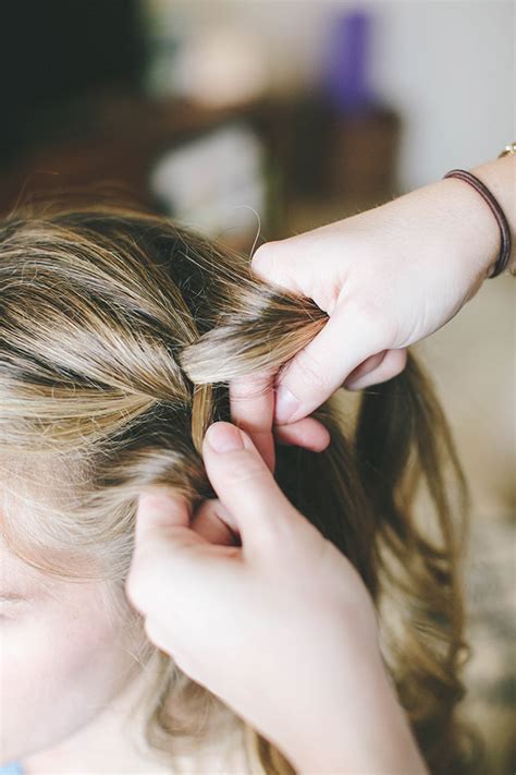 Inside Out French Braid Tutorial 的图像结果