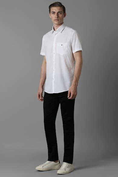 Buy Men White Slim Fit Solid Half Sleeves Casual Shirt Online ...