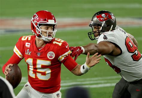 Patrick Mahomes reportedly having turf toe surgery, but should be ready ...
