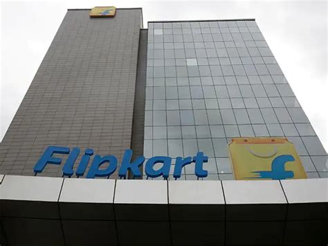 Flipkart: From 2BHK to 8.3 lakh sq feet: The Flipkart story so far - A ...