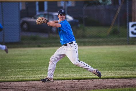 Starfires swat Bees to maintain second in FCBL - masslive.com
