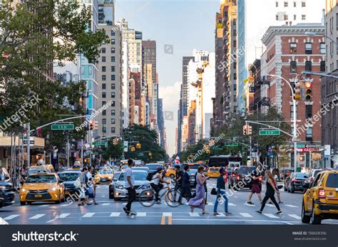 Busy Roads 的图像结果