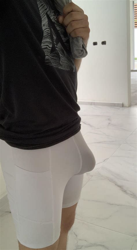 Bulging Boxer Tent 的图像结果