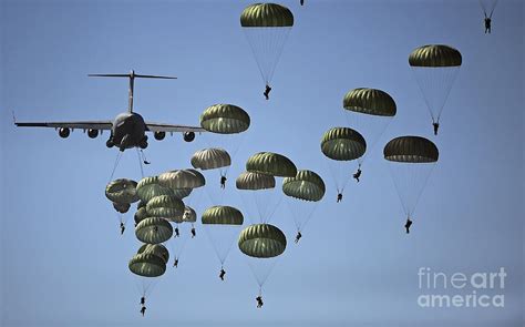 Army Airborne Jump 的图像结果