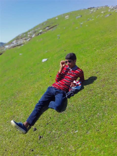 16-Year-Old Killed in Shopian 'Encounter' Wanted to Earn Money to Pay ...