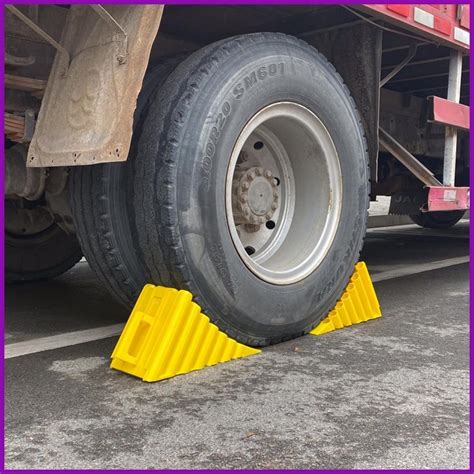 Wheel Stop Chocks Heavy Duty Anti-Slip Tire Stopper Ensures Parking ...