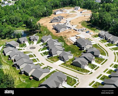 Housing subdivisions hi-res stock photography and images - Alamy