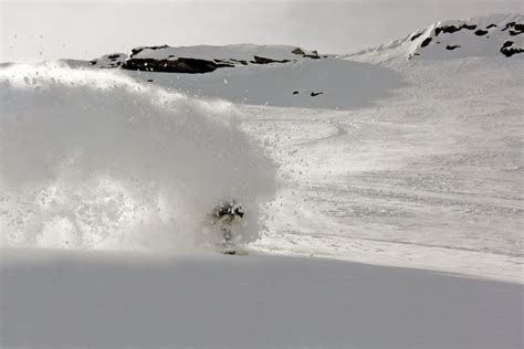 Powdering in front of the Matterhorn | PowderGuide