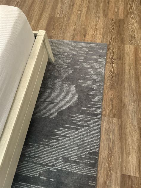 Does the design on my rug look like Japan? Or am I just crazy : r/teenagers