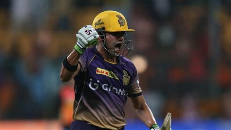 IPL 2017: KKR beat SRH by 7 wickets in rain curtailed match make it to ...