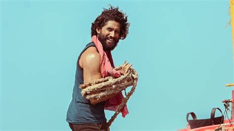 Naga Chaitanya : ప‌డ‌వ పై నిల‌బ‌డి తాడు చుడుతున్న నాగ‌చైత‌న్య‌.. పిక్ ...