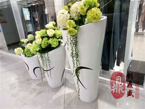 玻璃钢创意白色组合花盆装饰山西晋城商场 - 深圳市创鼎盛玻璃钢装饰工程有限公司