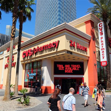 CVS vs Walgreens - milyunamillas