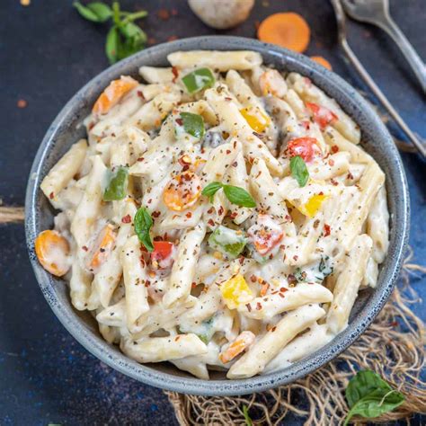 Macaroni With White Sauce Recipe