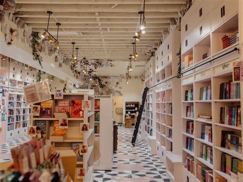 Romance Bookstore The Ripped Bodice Opens in Brooklyn, New York | Observer