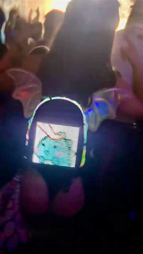 What is PLUR? The Heartbeat of Rave Culture 💖🌈 – RaveBeetle