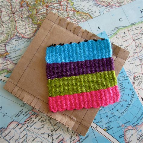 How to Weave on a Cardboard Loom : 9 Steps (with Pictures) - Instructables