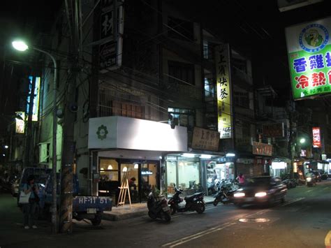 果子商店，大叻市市场，越南 编辑类库存图片. 图片 包括有 五颜六色, 食物, 奔忙, 水平, 城市, 柑橘 - 71767864