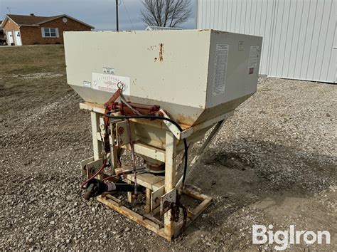 Herd Model 2440 3-Pt Broadcast Seeder | Agriculture | BigIron