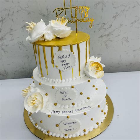 Exotic Pineapple Birthday Cake – DYD Cakes